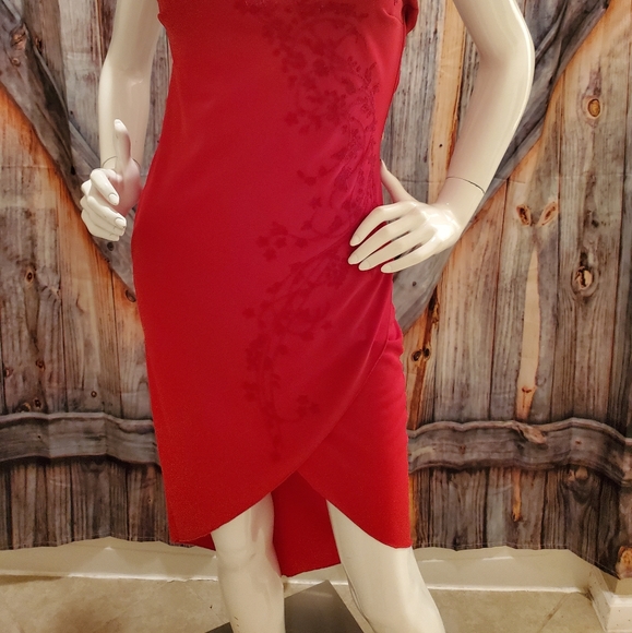 Dress - Picture 2 of 5